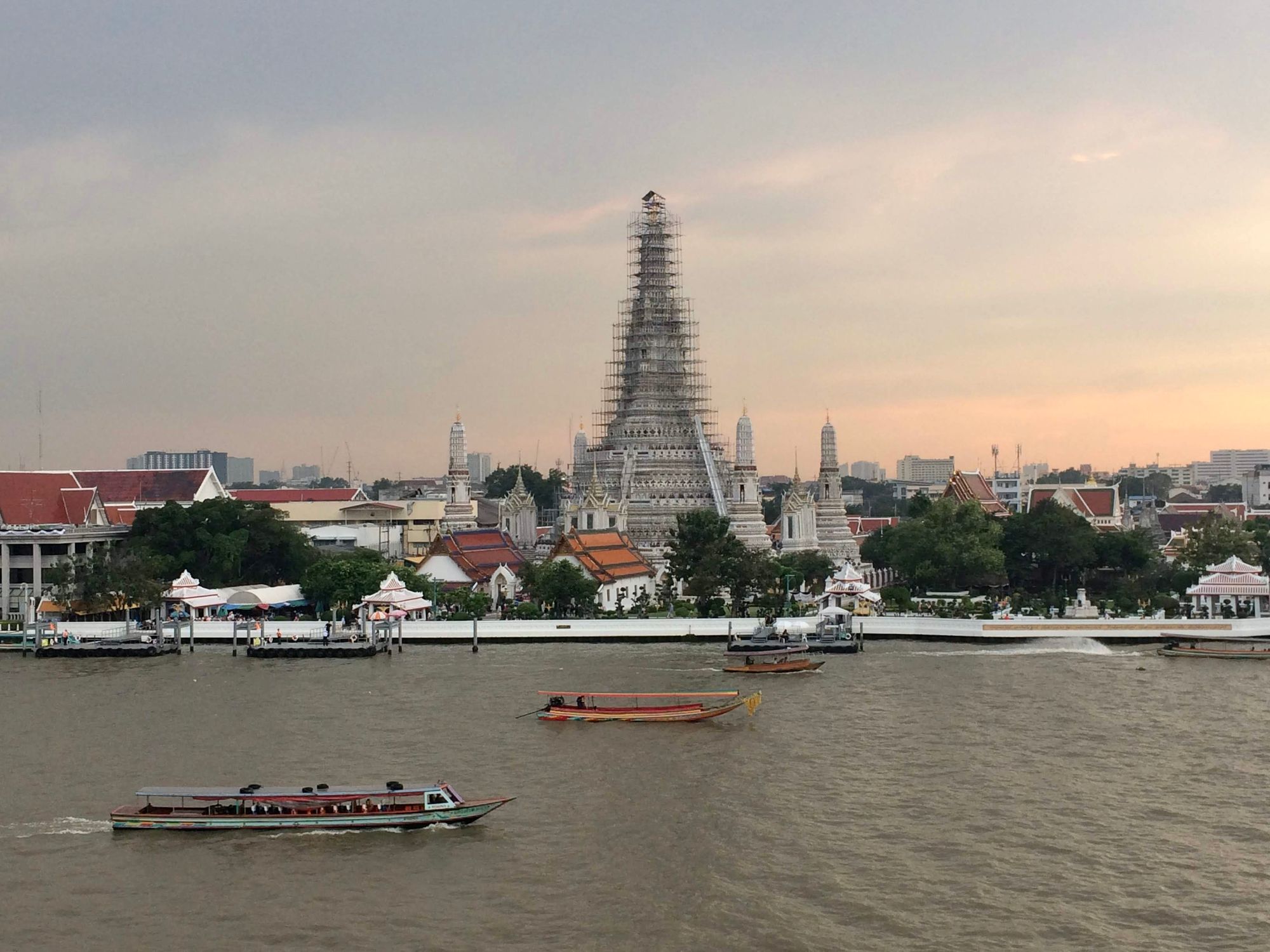 Wat Arun Temple, Chao Phraya River, Bangkok, Thailand